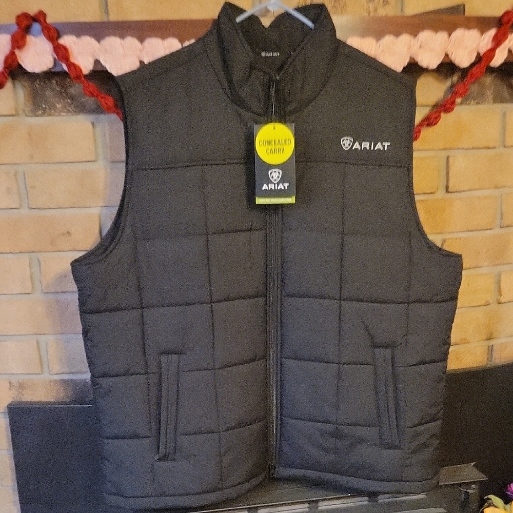 Ariat Men's Black Puffer Vest conceal carry